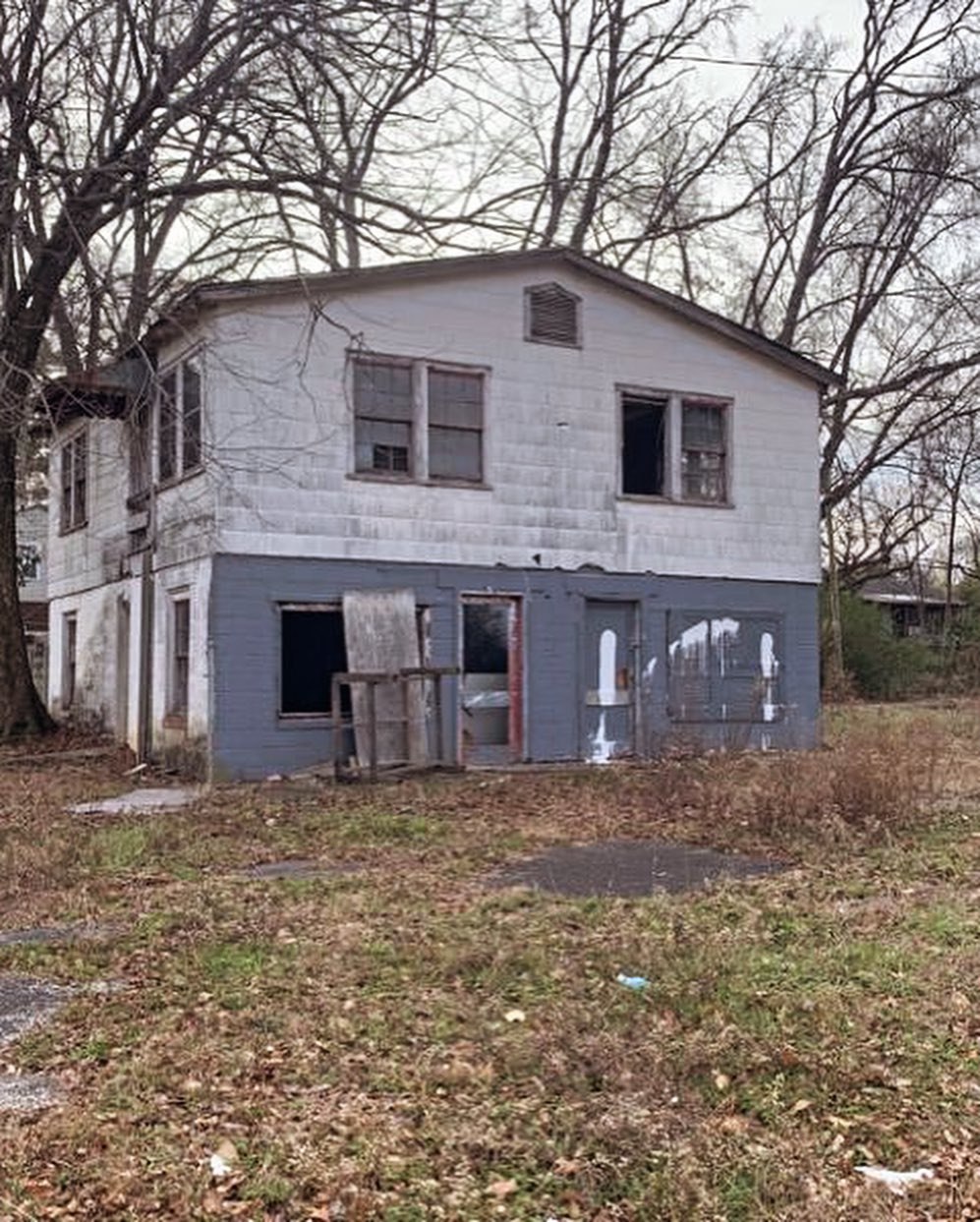 The old building at 4439 5th Avenue South before demolition